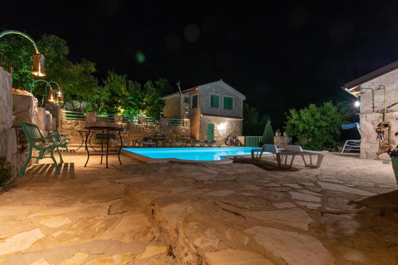 Villa Pristinus Krstatice エクステリア 写真