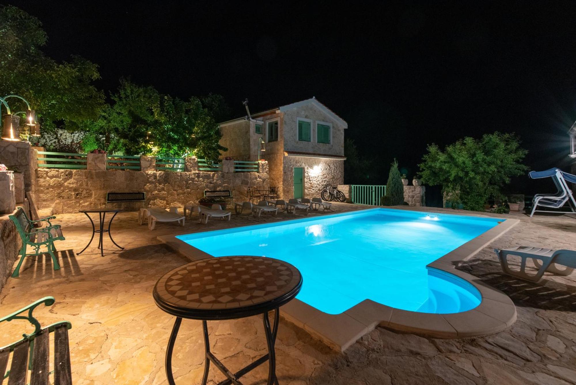 Villa Pristinus Krstatice エクステリア 写真